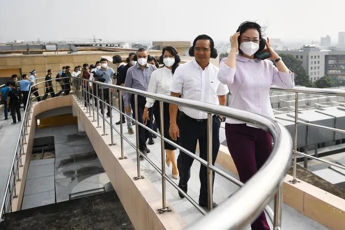 Trải nghiệm du lịch bằng trực thăng trên bầu trời TP.HCM-3