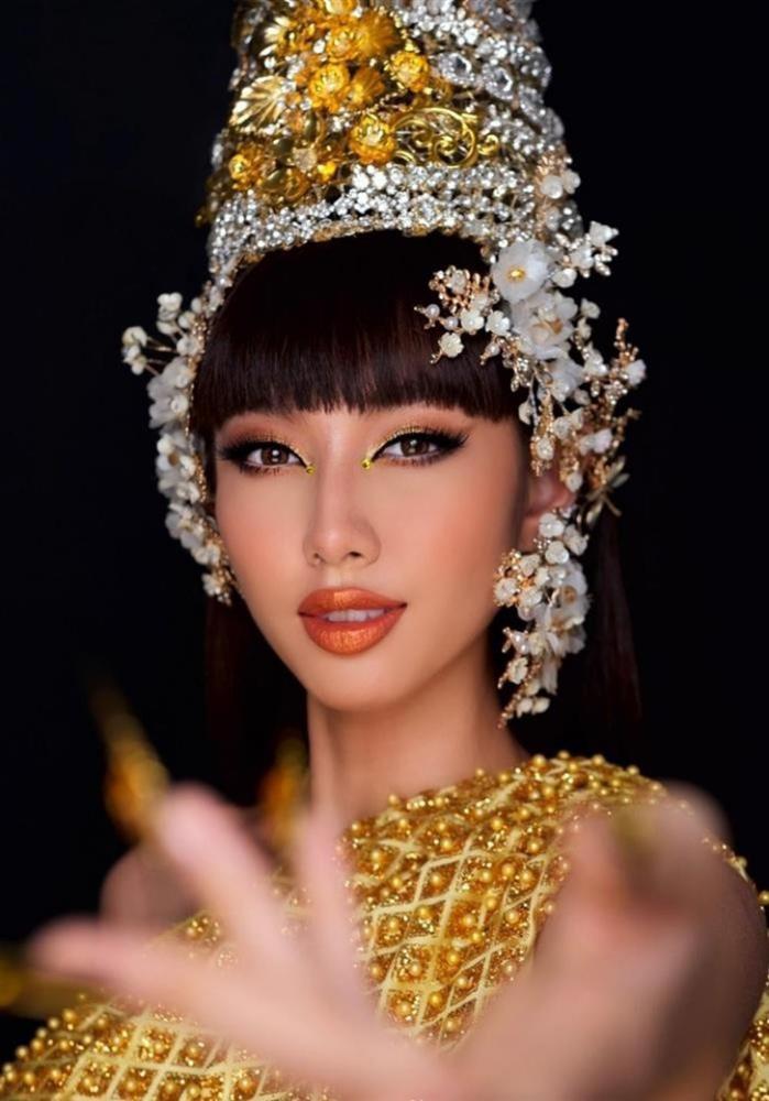 Những lần Thùy Tiên diện đồ truyền thống Thái gây sốt-12