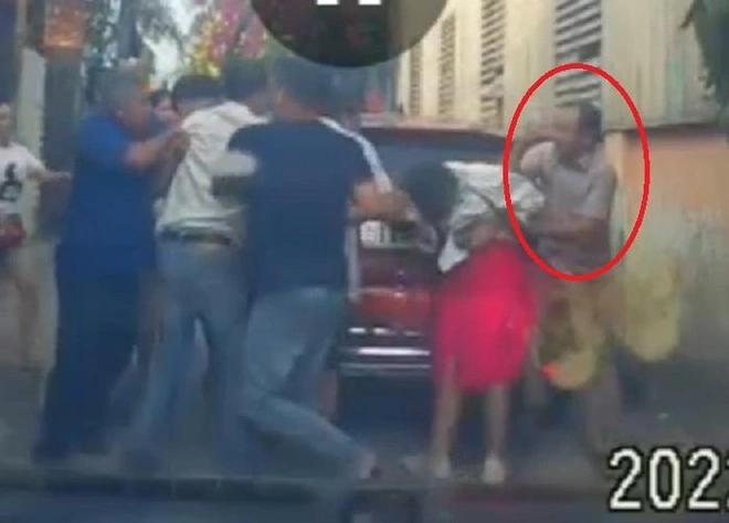 Đội phó Công an Bình Dương hành hung phụ nữ khi bị nhắc việc đỗ xe-1