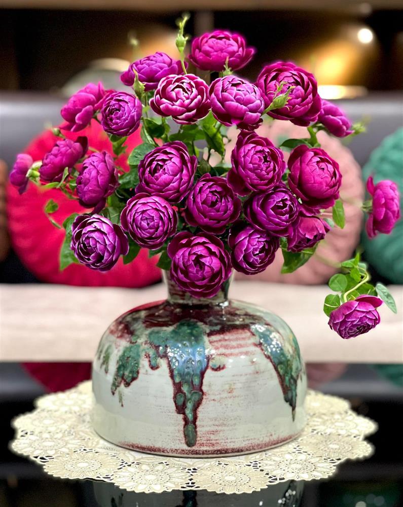 Những bình hồng rực rỡ vợ xoa dịu tâm hồn chồng khô khan-7