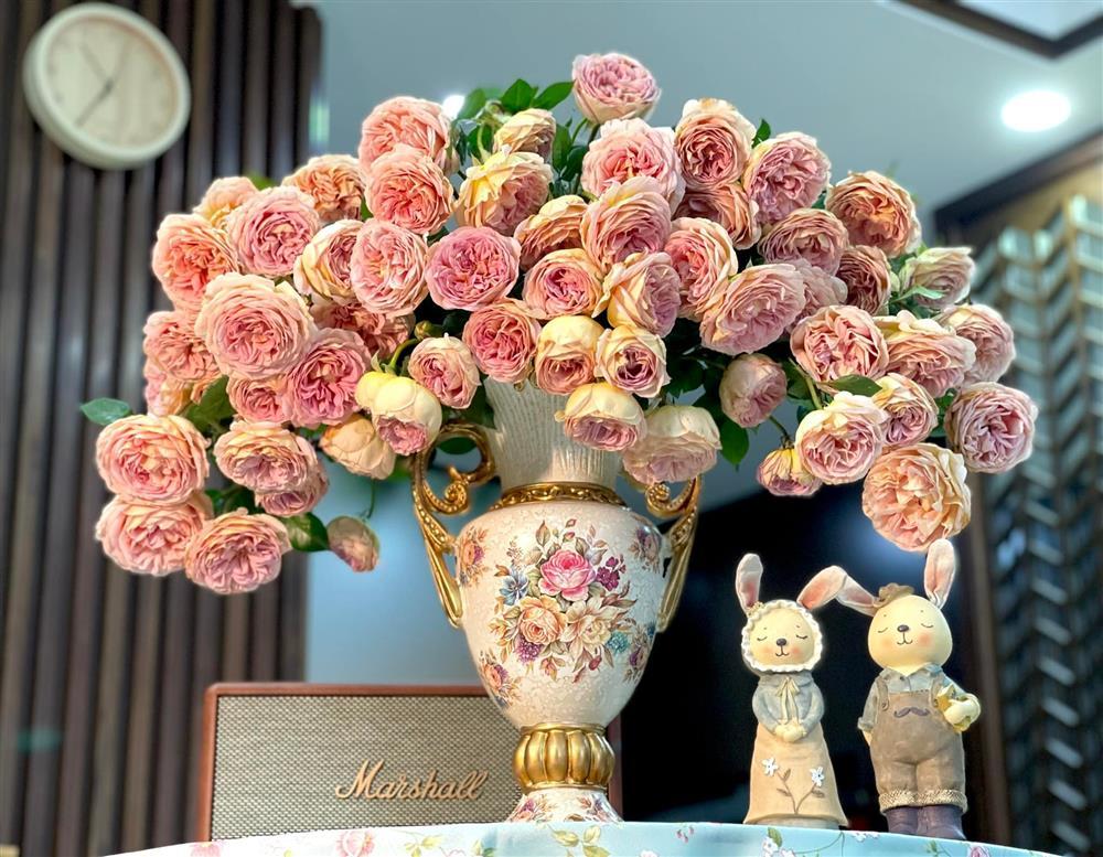 Những bình hồng rực rỡ vợ xoa dịu tâm hồn chồng khô khan-8