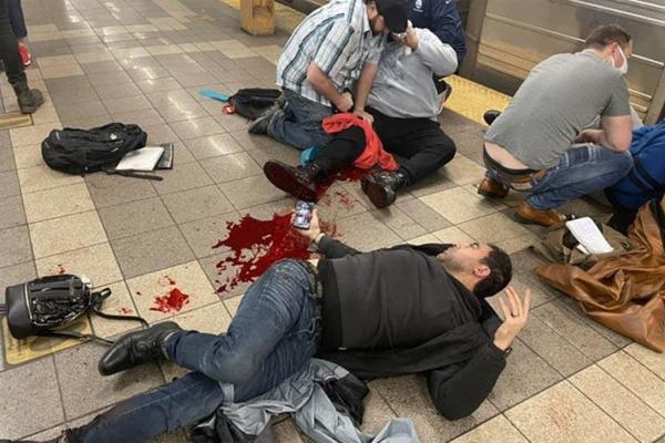 Shooting at New York train station, many people injured