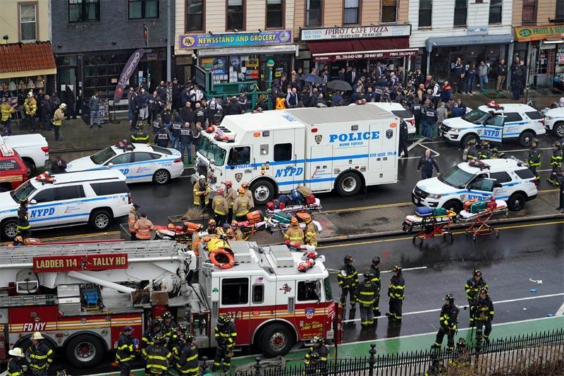 Shooting at New York train station, many people were injured-2