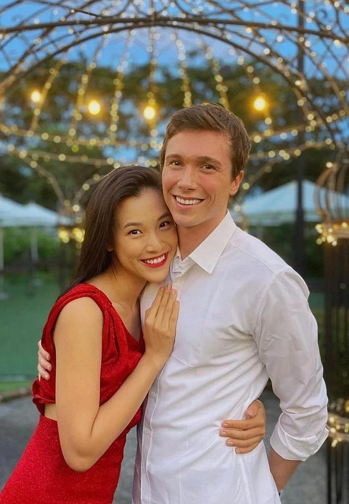Hoang Oanh and her husband are still together despite the divorce announcement?-1