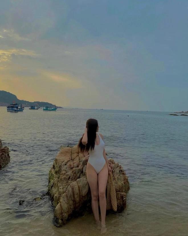 Hội gái đẹp rần rần khoe body căng đét-8