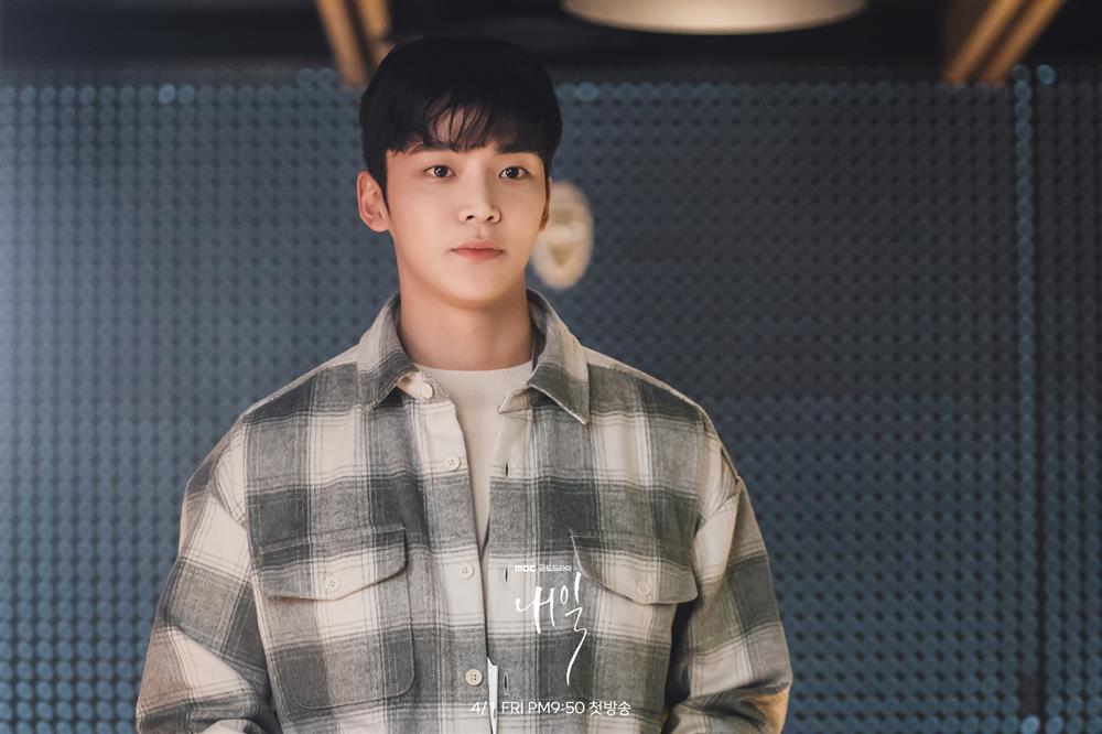 Mỹ nam Thần chết: Lee Soo Hyuk đẹp vô thực có bằng Lee Dong Wook?-8