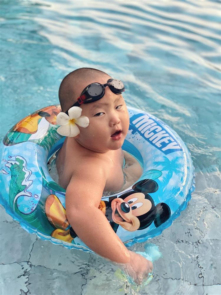 Trà My Idol hết vía khi cậu út mang cọ toilet ra chải đầu anh-10