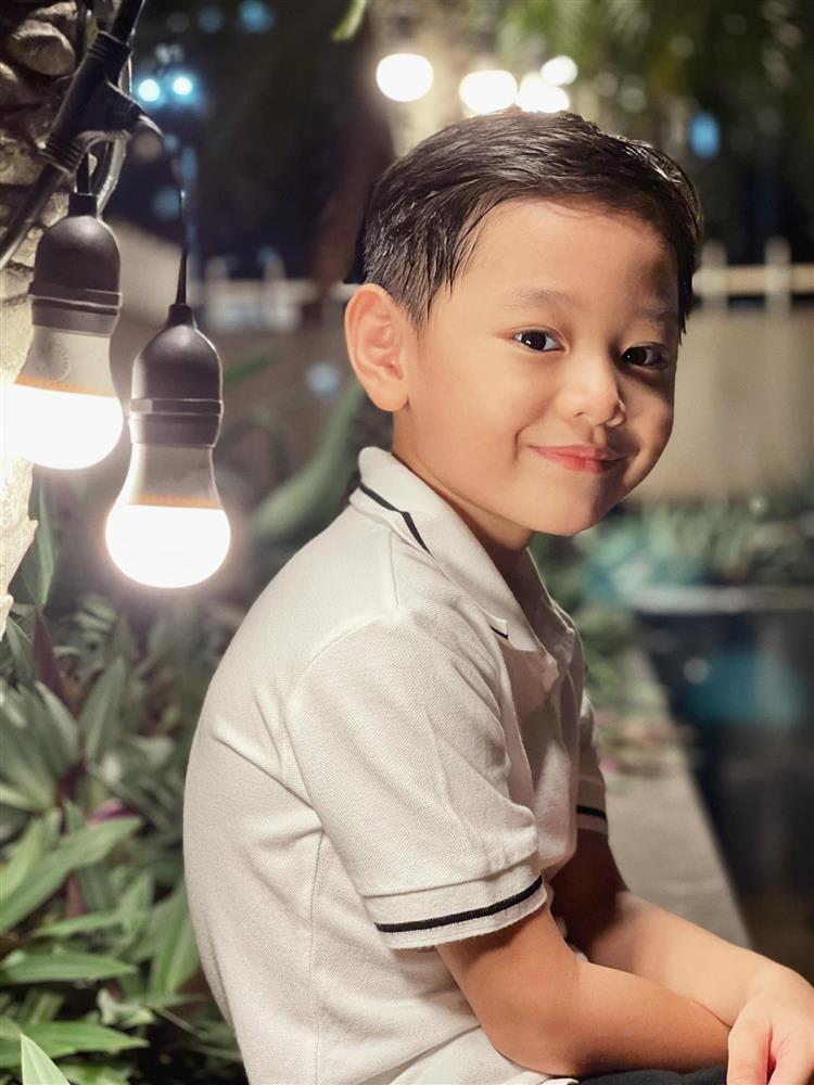 Trà My Idol hết vía khi cậu út mang cọ toilet ra chải đầu anh-13