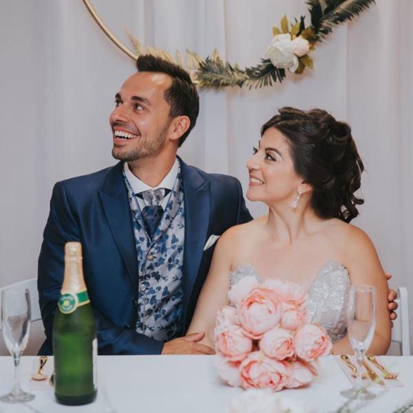 Mối tình đẹp của cô gái khuyết thân dưới và anh chàng sét ái tình-4