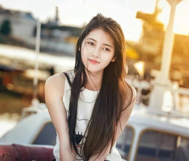 Nữ sinh ngủ gật được ví Suzy bản Việt sau 5 năm nổi tiếng-2