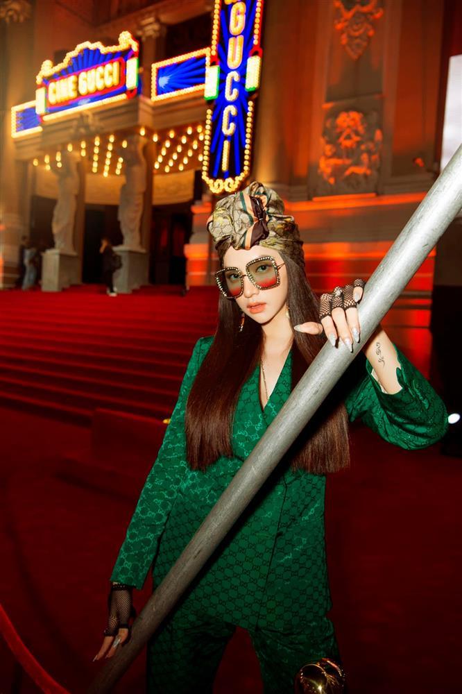 Hương Giang quá đẹp ảnh tự đăng, khác xa ảnh bị chụp-2