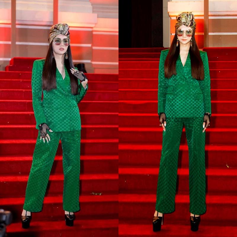 Hương Giang quá đẹp ảnh tự đăng, khác xa ảnh bị chụp-7