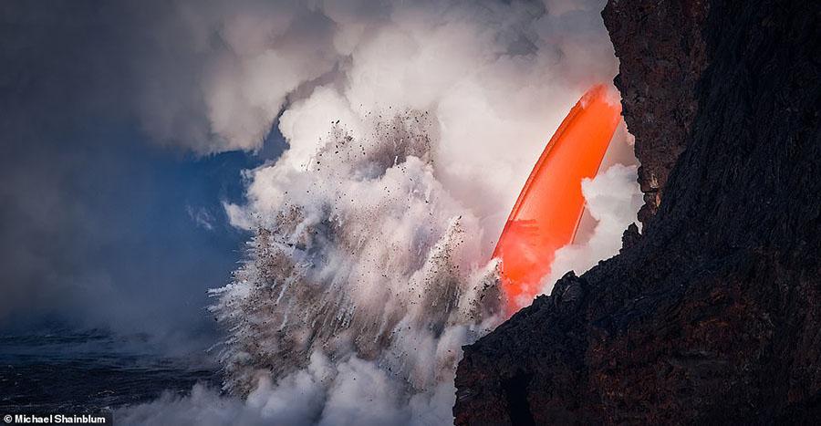 Những hình ảnh tuyệt đẹp về ngọn núi lửa vừa phun trào ở Hawaii-1
