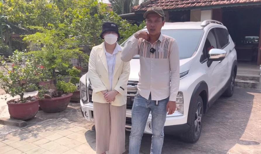 Lộc Fuho bật khóc khi về thăm mộ mẹ quá cố-2