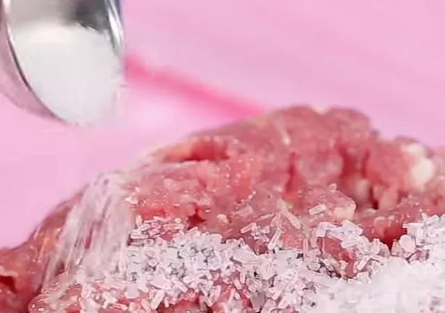 Xay một thứ củ rồi rang cùng thịt lợn đảm bảo thơm ngon, lạ miệng-1