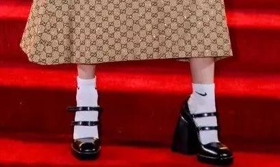 Bảo Anh nói về đôi tất đi lạc show Gucci: Chỉ là sơ suất-2