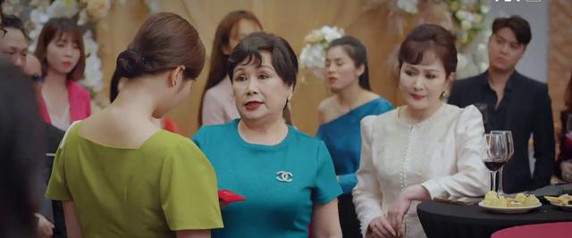 Thương Ngày Nắng Về: Khóc sưng mắt với diễn xuất của 2 mẹ con-1