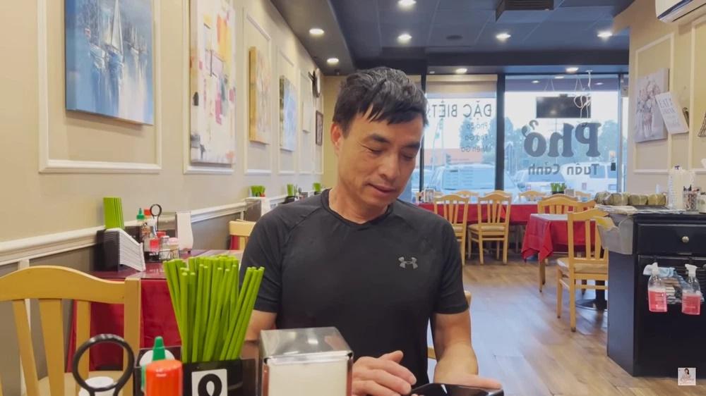 Xuan Mai's biological father in the US: Open a restaurant, get a new wife, have more children-1