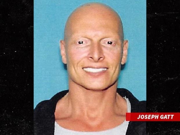 Nam diễn viên 50 tuổi bị bắt khẩn vì khiêu dâm dụ dỗ trẻ vị thành niên-1