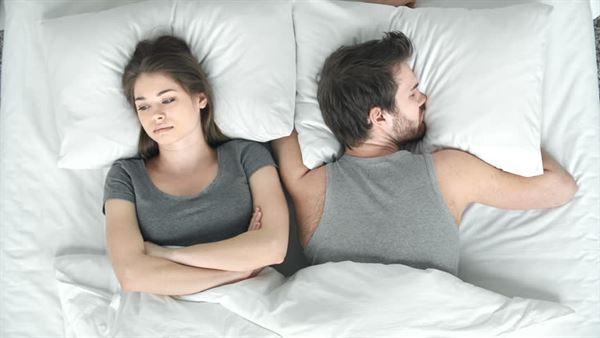 Lộ ngoại tình vì một tai nạn hy hữu khi đang làm chuyện ấy-2