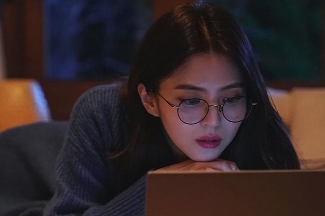 Han So Hee số khổ với những chuyện tình màn ảnh đầy éo le-9