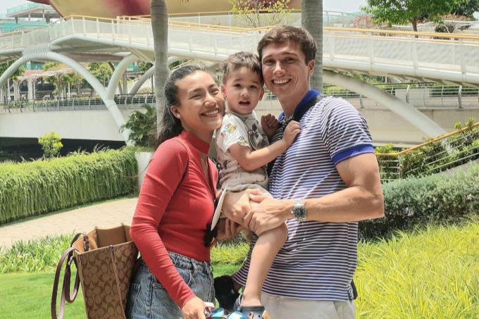 Cuộc sống Hoàng Oanh và chồng Tây khi đang làm thủ tục ly hôn-2