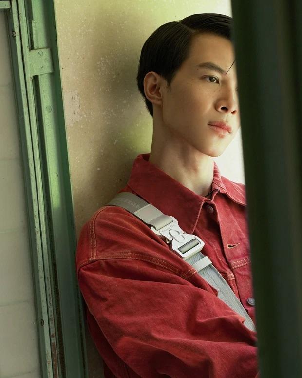 Bạn trai Diệu Nhi rũ bỏ nam tính khi mặc váy và giày cao-8