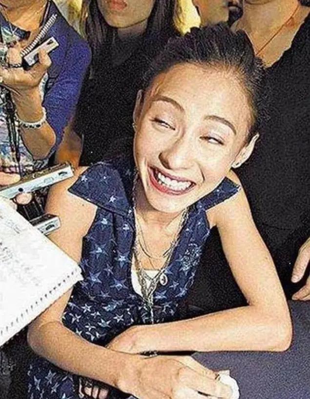 Những bức ảnh xấu ngã ngửa của dàn mỹ nhân Hoa ngữ-4