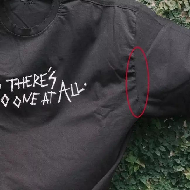 Hot TikToker review áo Sơn Tùng: Chất lượng kém, Sky mua thì chịu-2