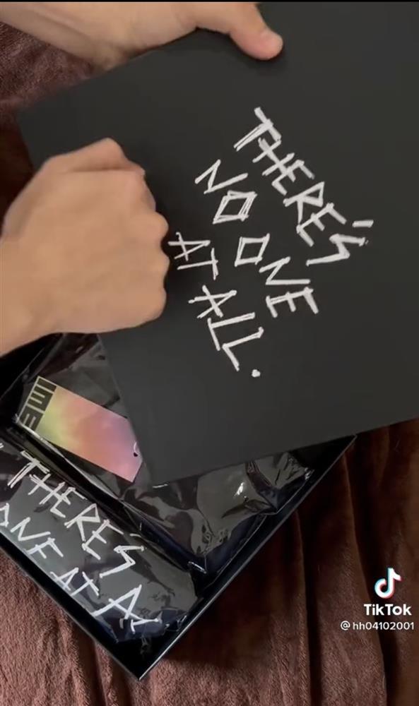 Hot TikToker review áo Sơn Tùng: Chất lượng kém, Sky mua thì chịu-4