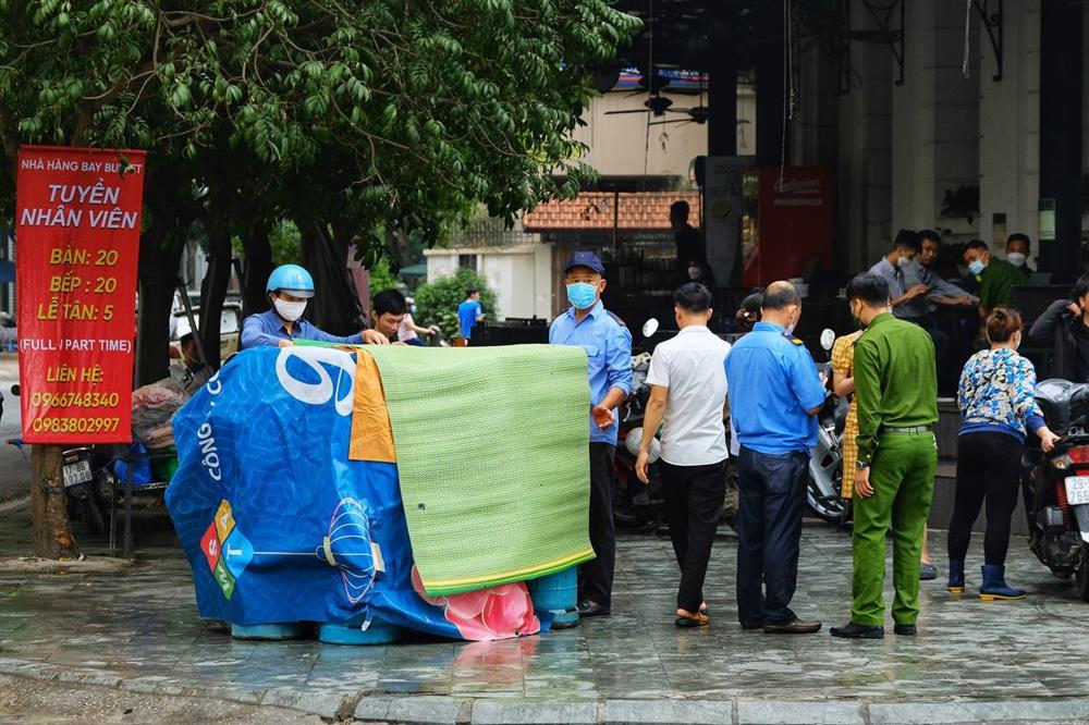 Cháy nhà hàng dưới tòa nhà ở Hà Nội, khói bốc cao nghi ngút-2