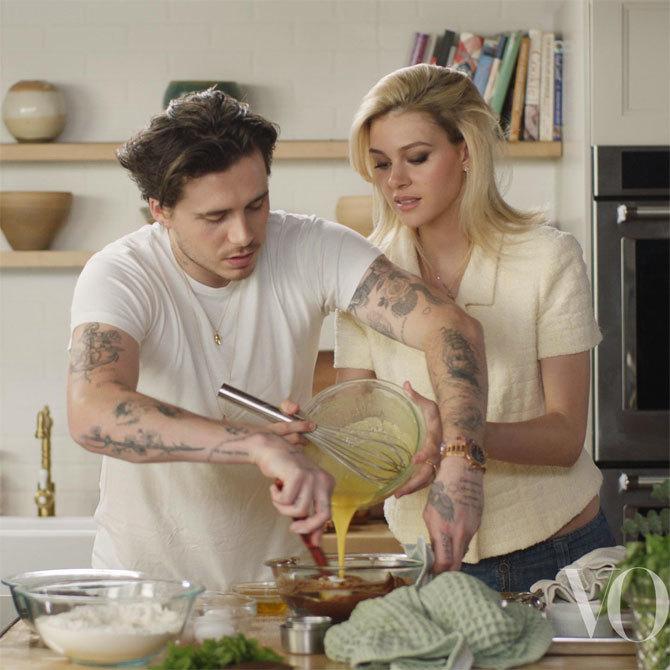 Brooklyn - cậu cả nhà Becks làm gì kiếm sống?-3