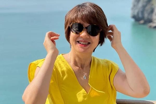MC Diem Quynh aged 50: Being a big boss, her beauty attracts attention