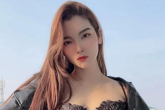 Người vợ tố chồng ngoại tình 'idol Tóp Tóp' thông báo đã ly hôn