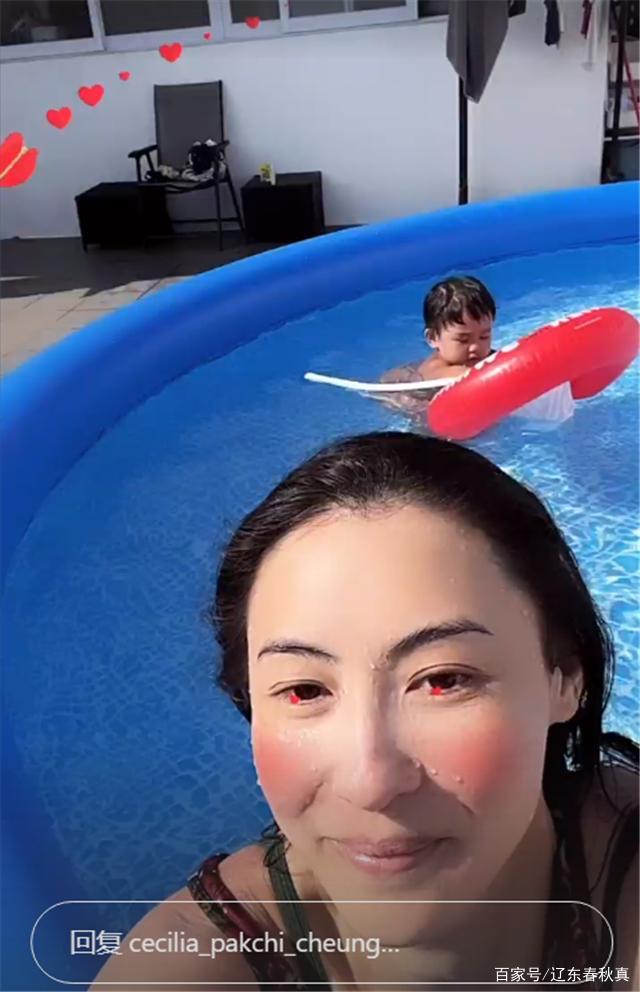 Lộ mặt con trai thứ 3 của Trương Bá Chi, có giống Tạ Đình Phong?-2