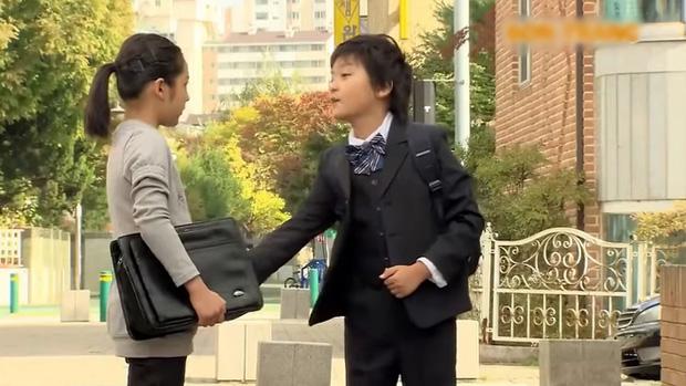 Trai hư Gia Đình Là Số 1 sau 13 năm: Dậy thì thành người khác, mất hẳn vẻ công tử năm nào-3