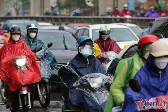 Dự báo thời tiết 17/4: Miền Bắc mưa rất to, không khí lạnh mạnh