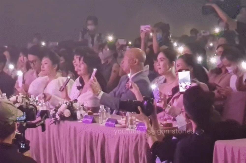 Phản ứng Ngọc Trinh khi xem màn song ca Trấn Thành, Hari Won-7