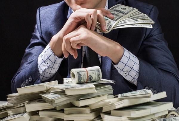 Cách bạn đeo khăn quàng cổ tiết lộ bạn thường bất an về điều gì-3