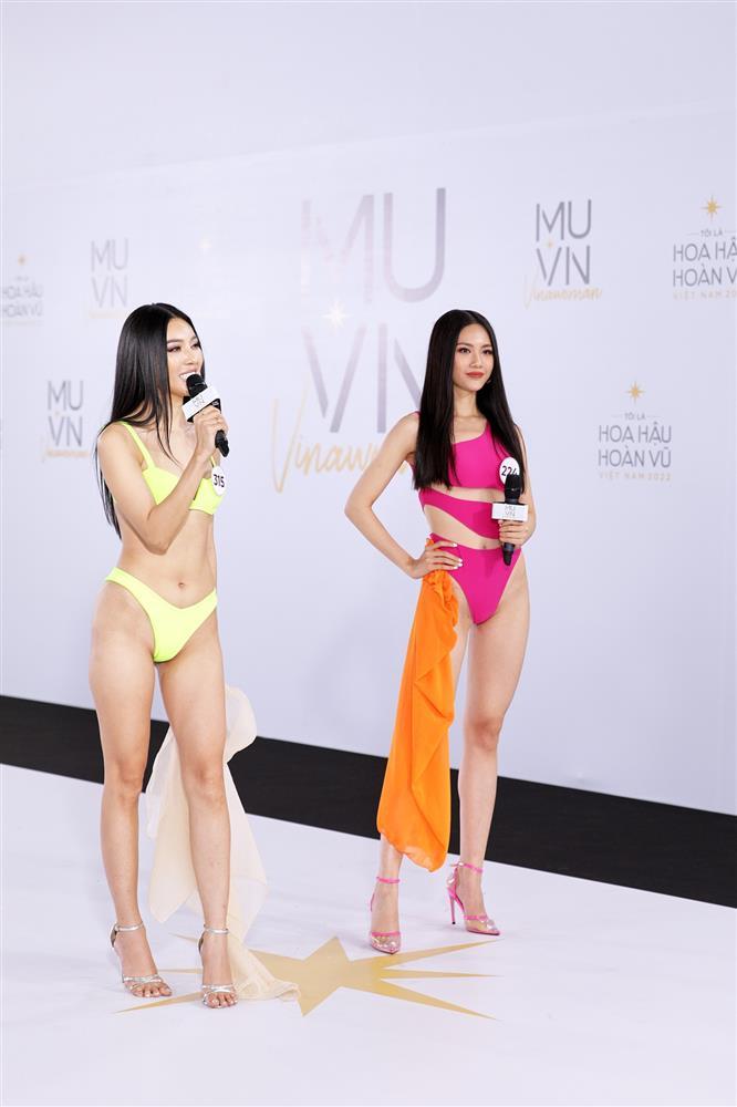 Thí sinh Hoa hậu Hoàn vũ Việt Nam ngã nhào khi diễn bikini-2