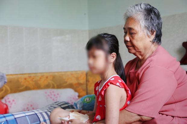 Vụ 2 vợ chồng tử vong bên 2 đứa trẻ đói lả 3 ngày, người thân đau đớn-6