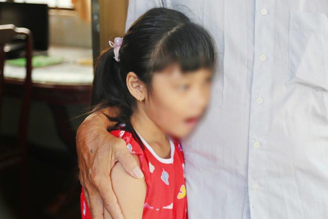 Vụ 2 vợ chồng tử vong bên 2 đứa trẻ đói lả 3 ngày, người thân đau đớn-10