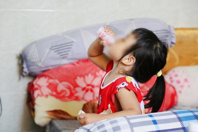 Vụ 2 vợ chồng tử vong bên 2 đứa trẻ đói lả 3 ngày, người thân đau đớn-11