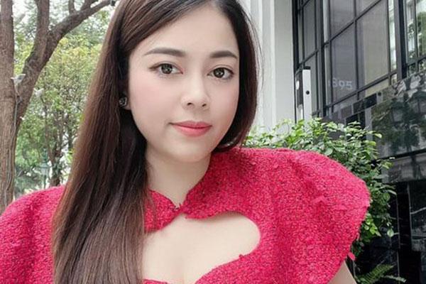 Bố mặc áo cử nhân trong ngày tốt nghiệp của con gái đầy xúc cảm-8