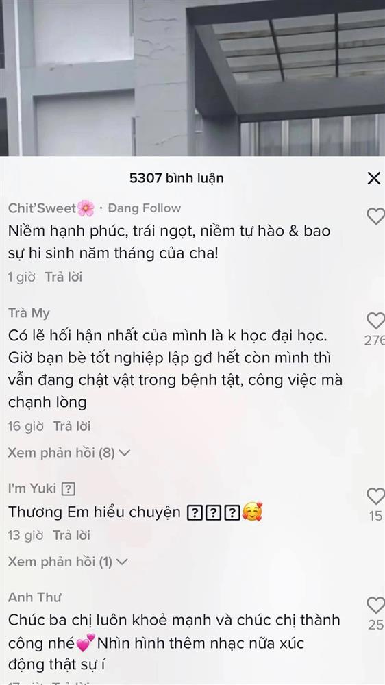 Bố mặc áo cử nhân trong ngày tốt nghiệp của con gái đầy xúc cảm-7