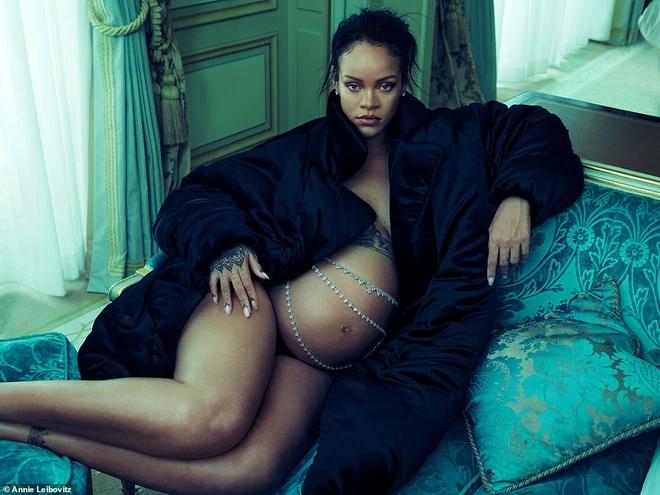 Rihanna lộ diện sau tin chia tay vì bị bạn trai cắm sừng-8