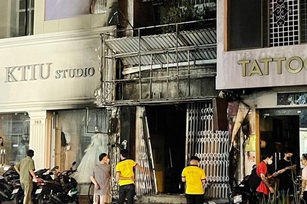 The wedding dress shop in Ho Chi Minh City caught fire, many properties were burned
