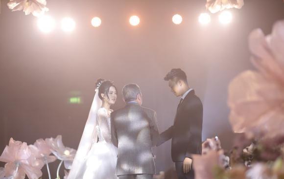 Cầu thủ Thành Chung đăng ảnh nét căng sau đám cưới-5