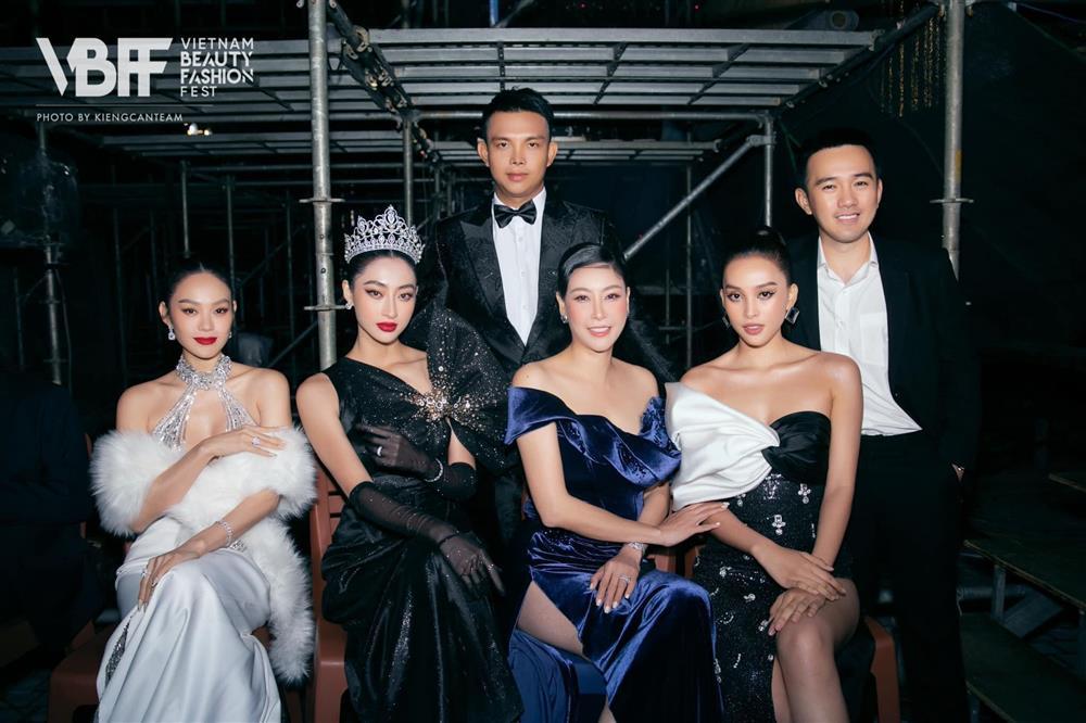 So kè dàn hậu, visual nàng dâu tương lai Minh Hằng vẫn đỉnh chóp-8