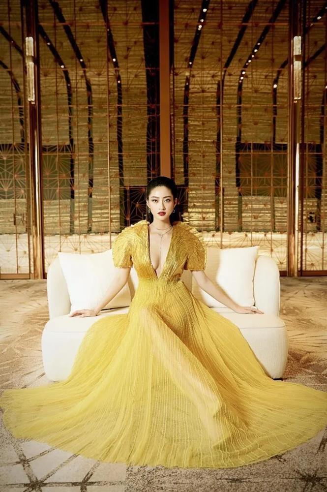 Thùy Tiên hóa nữ thần áp đảo Hà Hồ khi đụng đầm Công Trí-6